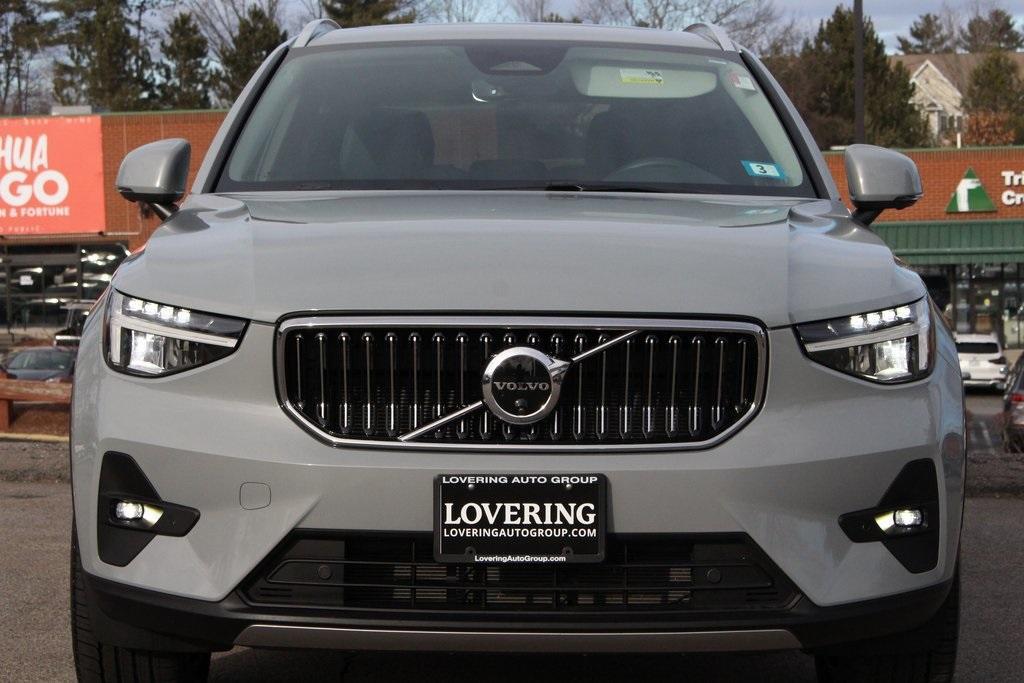 used 2024 Volvo XC40 car, priced at $35,276