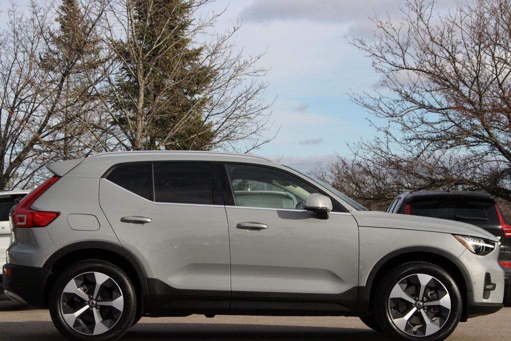 used 2024 Volvo XC40 car, priced at $35,276