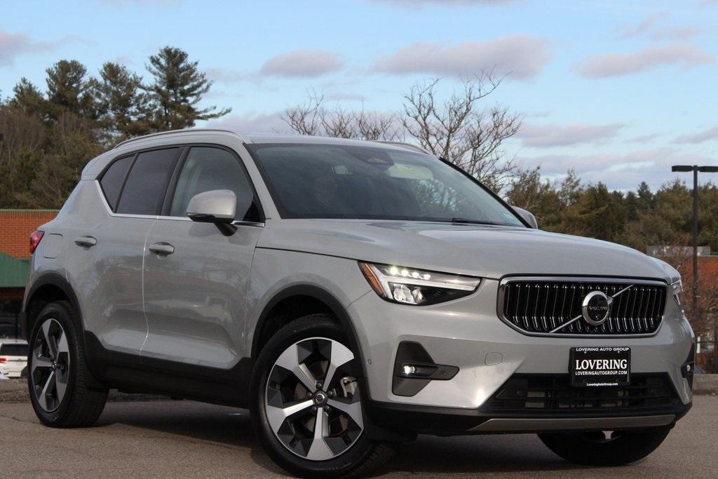 used 2024 Volvo XC40 car, priced at $35,276