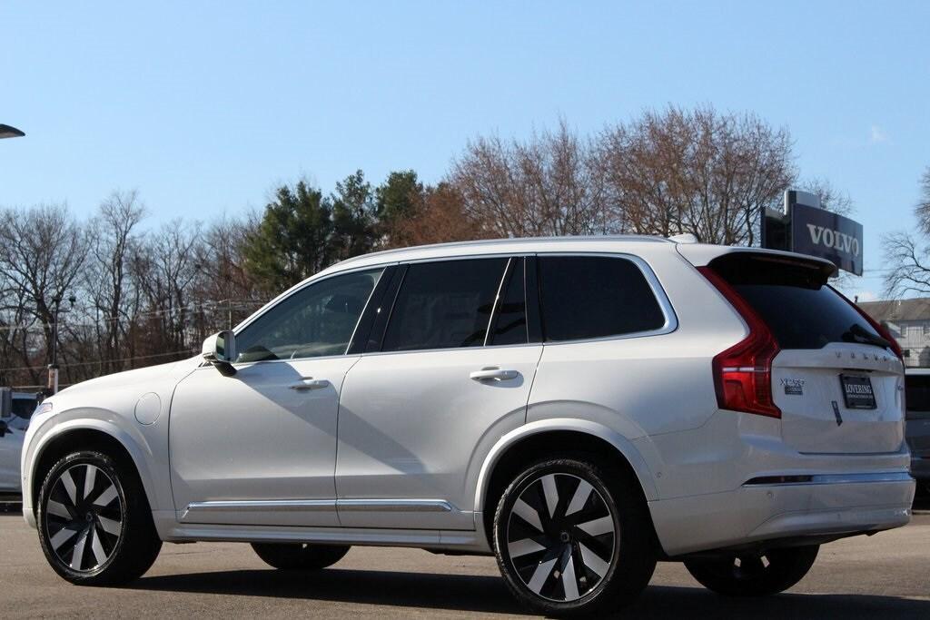 new 2025 Volvo XC90 Plug-In Hybrid car