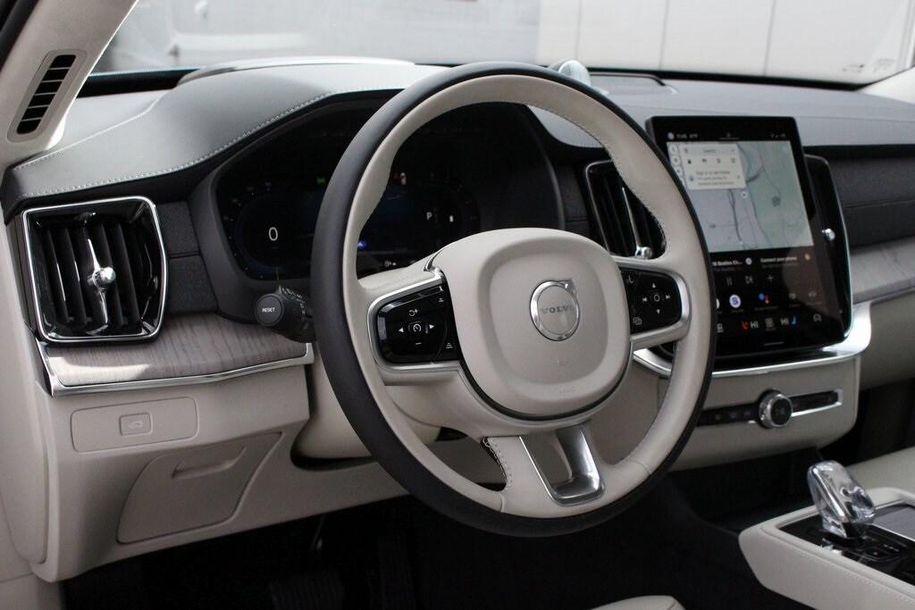 new 2025 Volvo XC90 car