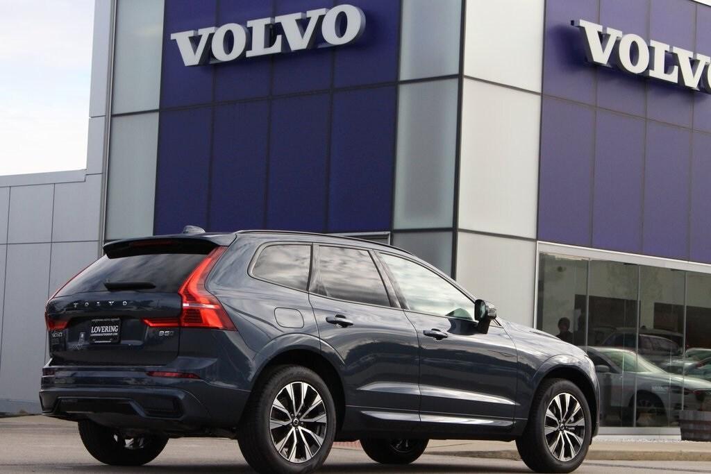 new 2025 Volvo XC60 car