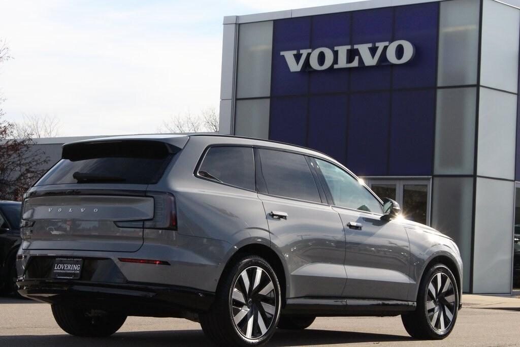 new 2025 Volvo EX90 car