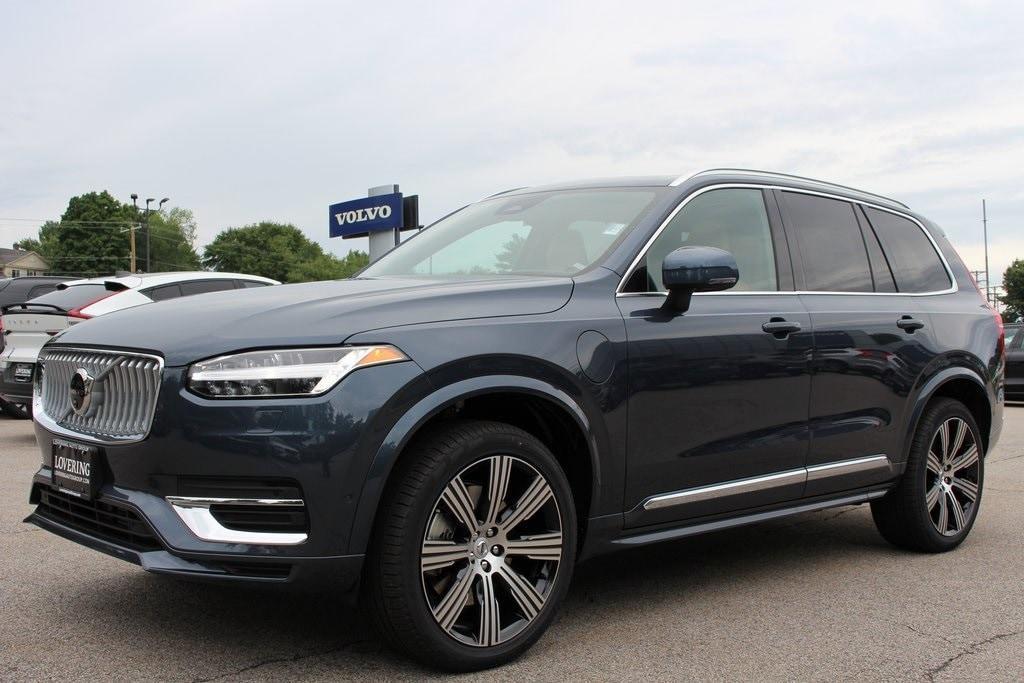 new 2025 Volvo XC90 Plug-In Hybrid car