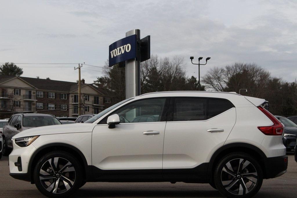 new 2025 Volvo XC40 car, priced at $49,540