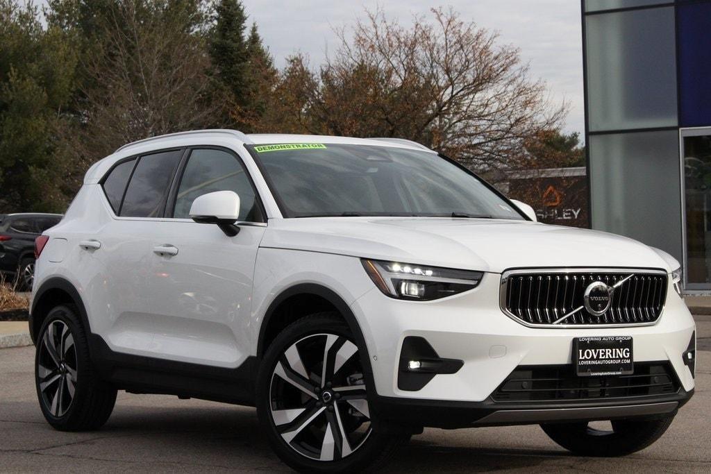 new 2025 Volvo XC40 car, priced at $49,540