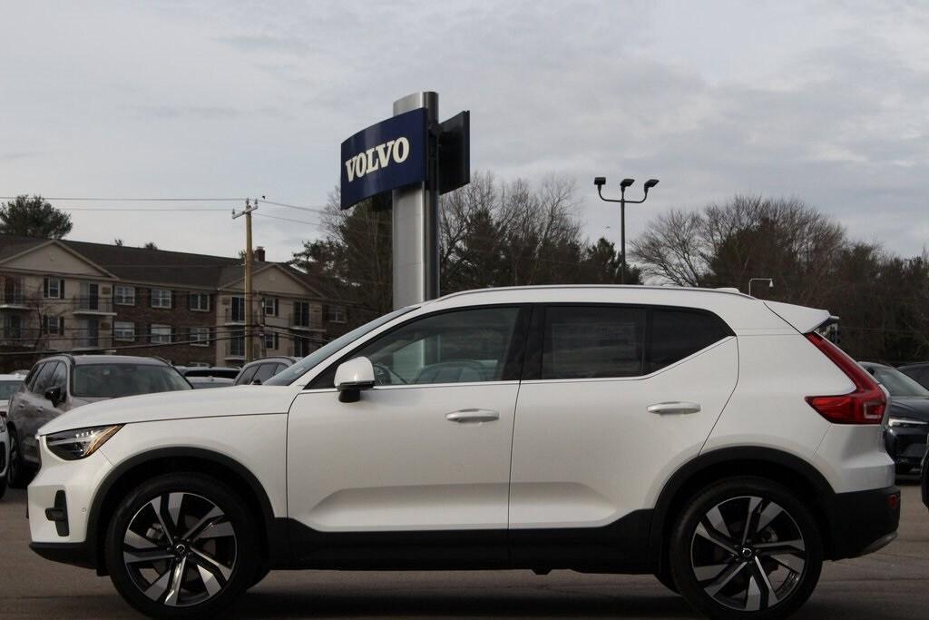 new 2025 Volvo XC40 car, priced at $49,540