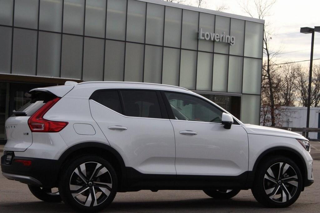 new 2025 Volvo XC40 car, priced at $49,540