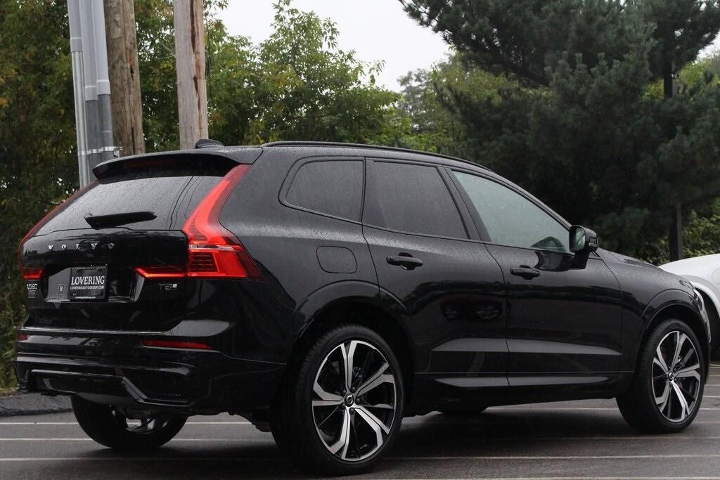 new 2025 Volvo XC60 Plug-In Hybrid car