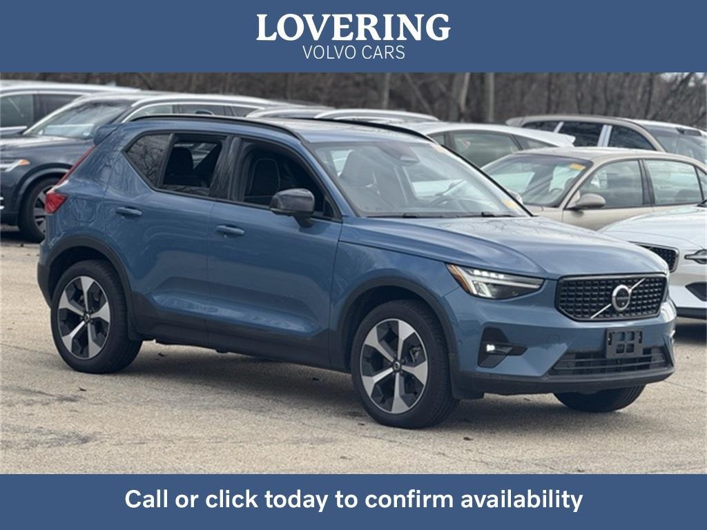 used 2025 Volvo XC40 car, priced at $34,385