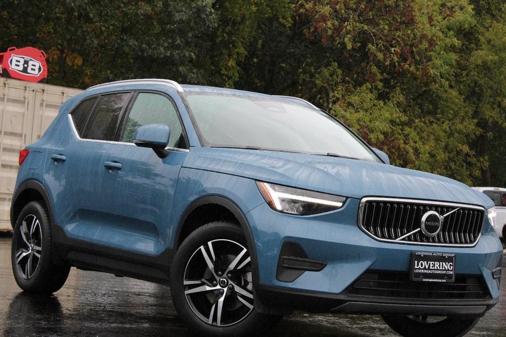 used 2025 Volvo XC40 car, priced at $34,552