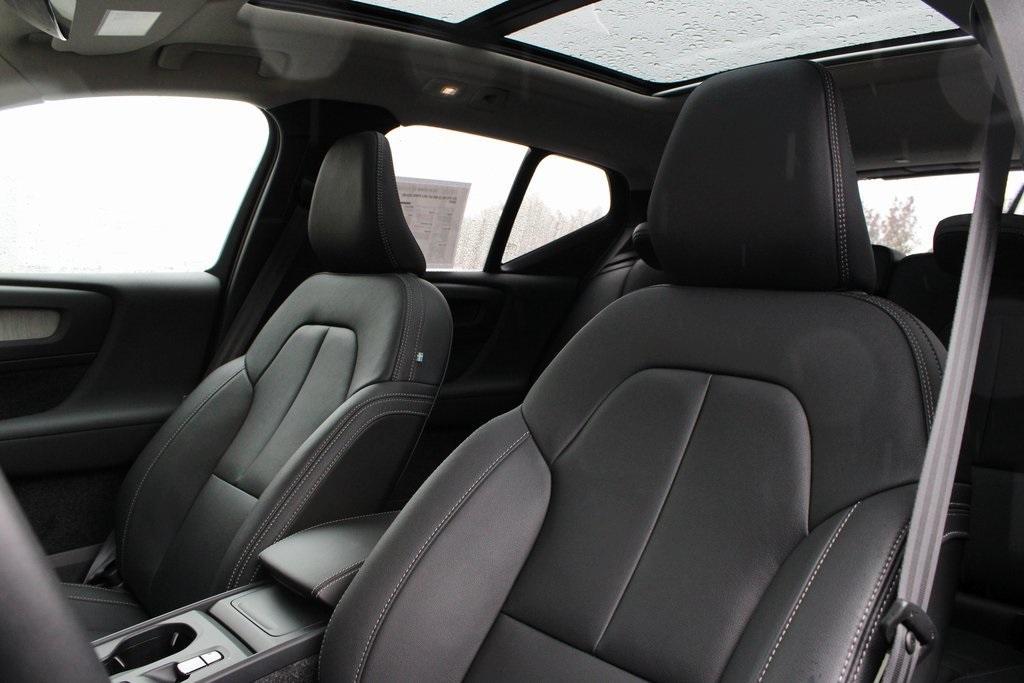 used 2025 Volvo XC40 car, priced at $34,552