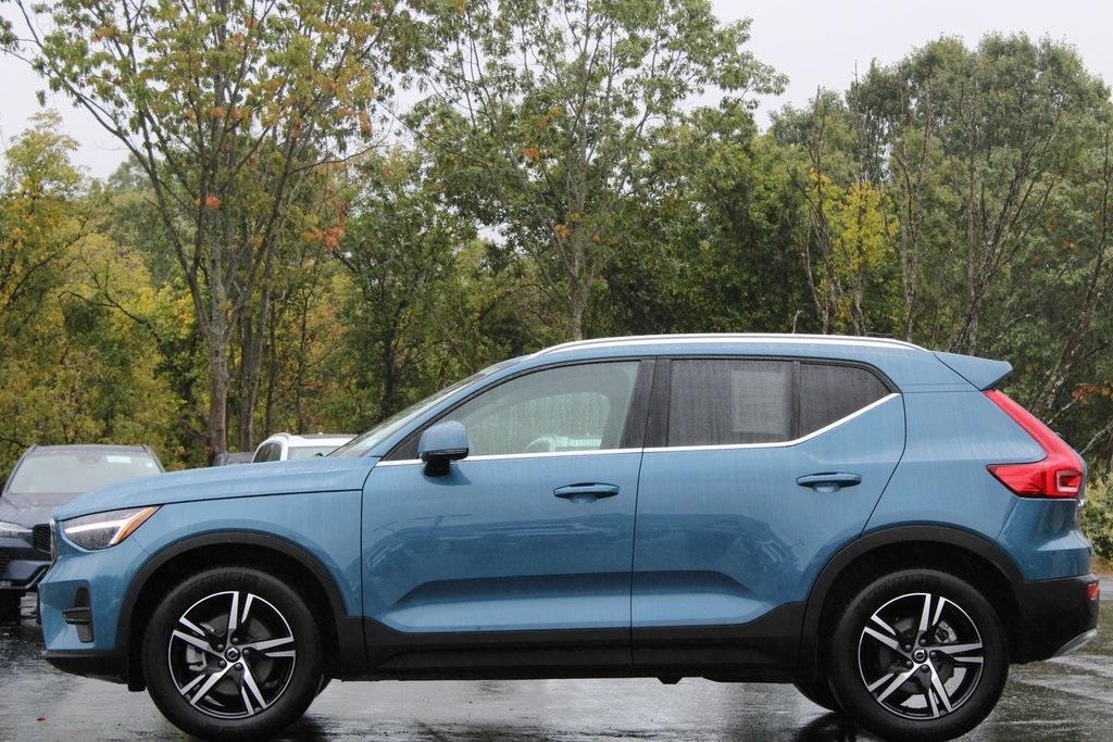 used 2025 Volvo XC40 car, priced at $34,552