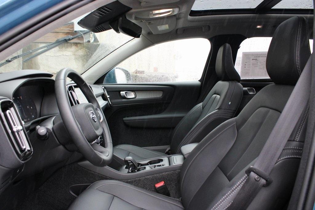 used 2025 Volvo XC40 car, priced at $34,552