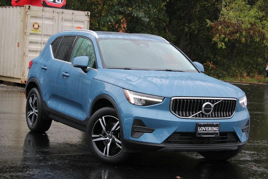 used 2025 Volvo XC40 car, priced at $34,552