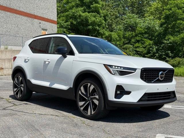used 2024 Volvo XC40 car, priced at $39,577