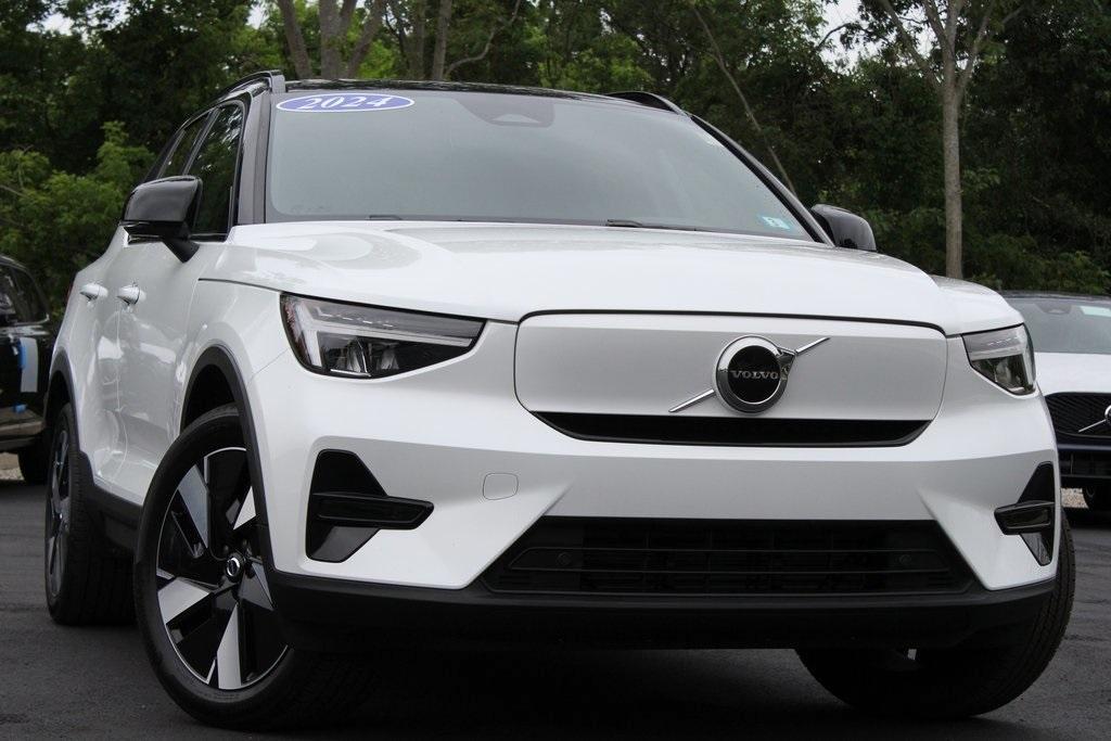 used 2024 Volvo XC40 Recharge Pure Electric car, priced at $43,157
