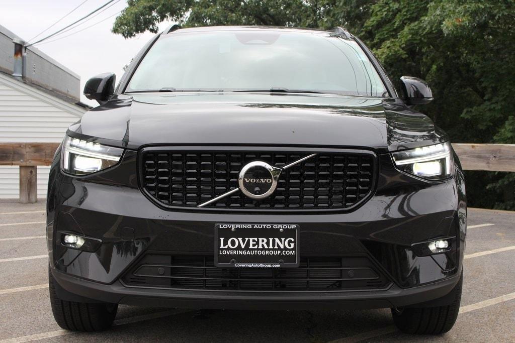 new 2025 Volvo XC40 car, priced at $50,040