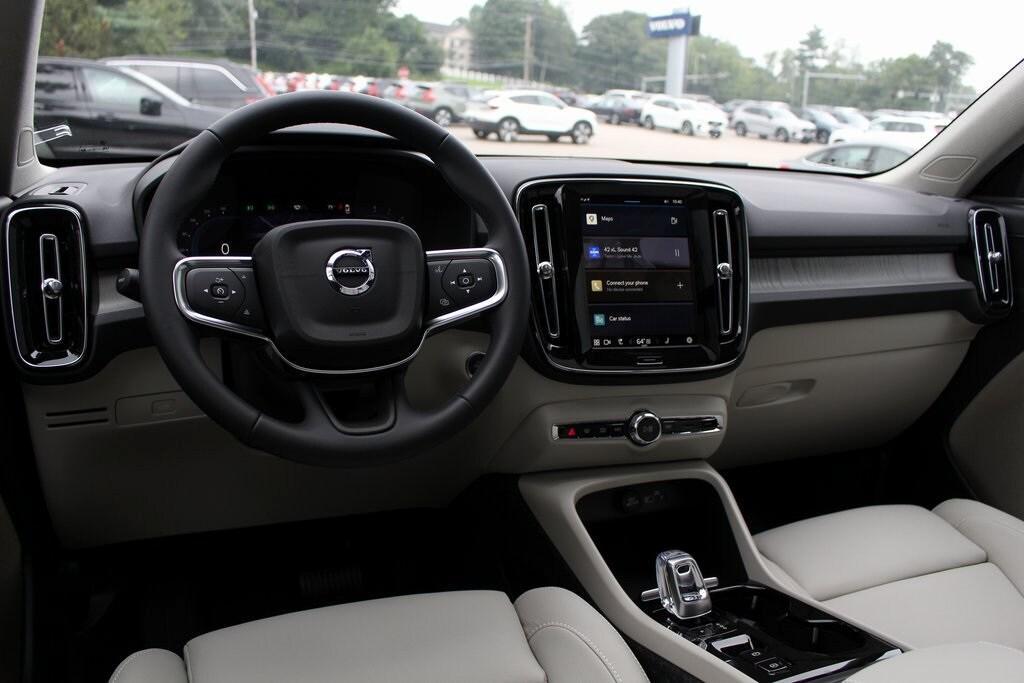 new 2025 Volvo XC40 car, priced at $49,540