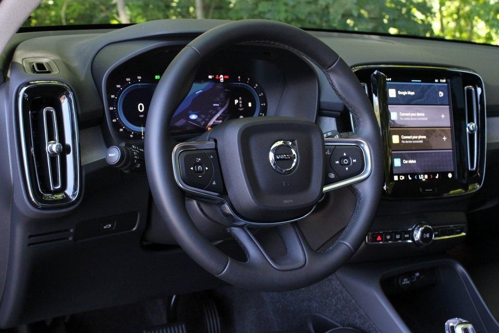 used 2025 Volvo XC40 car, priced at $37,890
