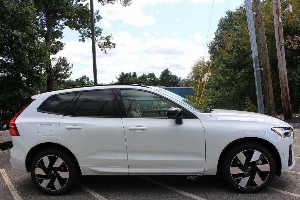 new 2025 Volvo XC60 Plug-In Hybrid car, priced at $65,485