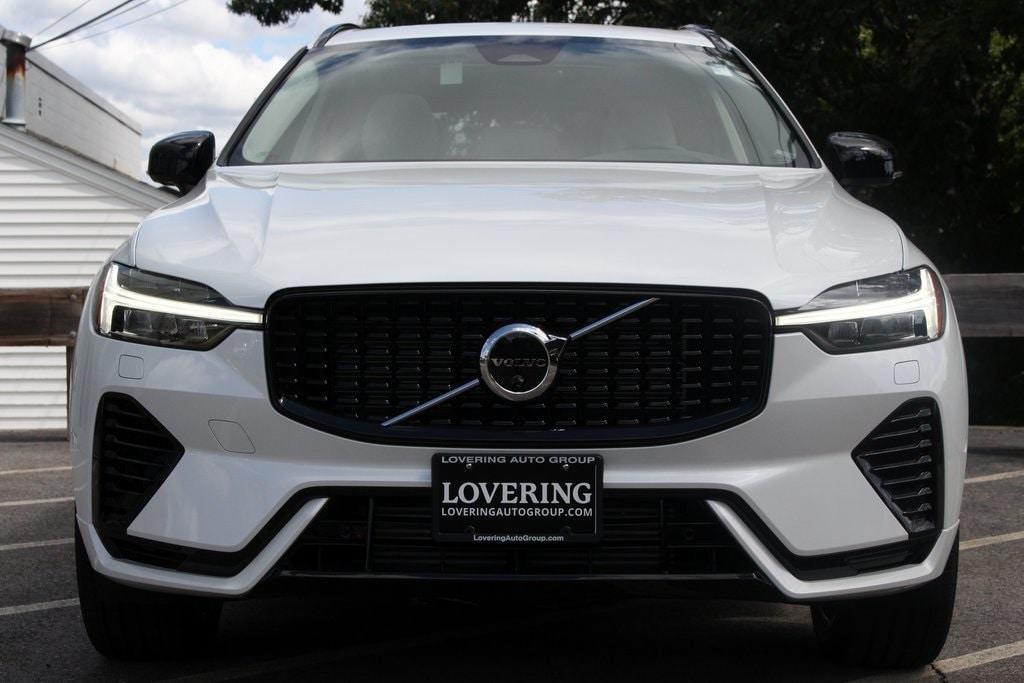 new 2025 Volvo XC60 Plug-In Hybrid car