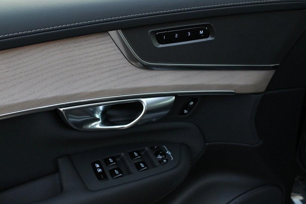 new 2026 Volvo XC90 Plug-In Hybrid car, priced at $77,495