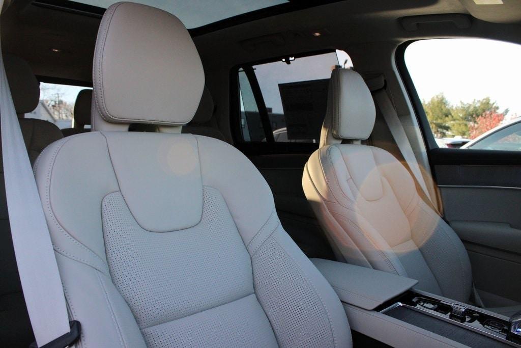 new 2026 Volvo XC90 car, priced at $84,945