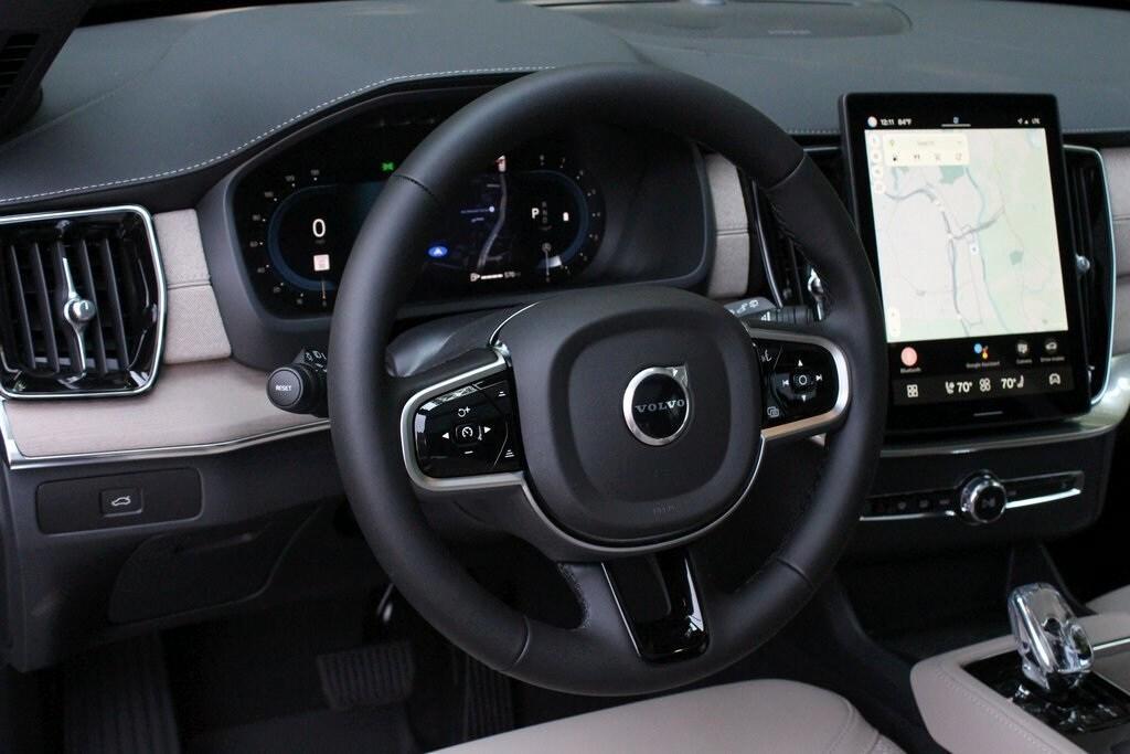 new 2025 Volvo XC90 car, priced at $69,155