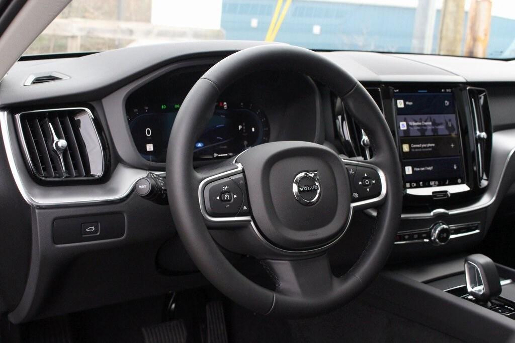 new 2025 Volvo XC60 car, priced at $51,450