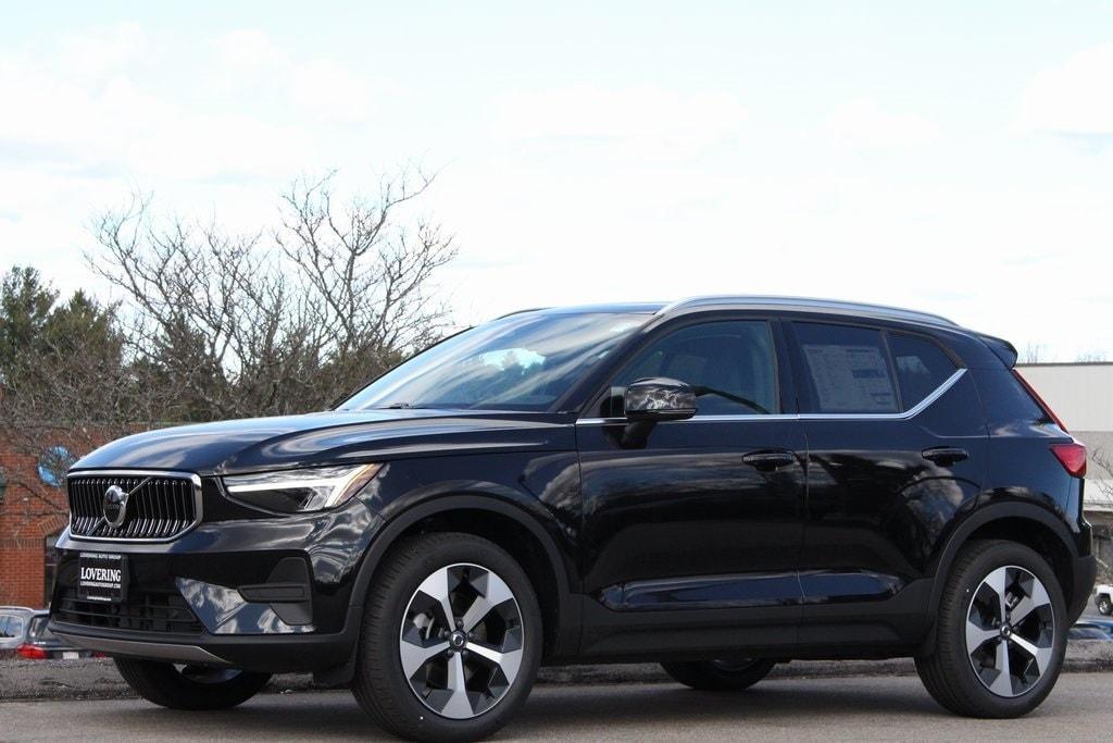 new 2025 Volvo XC40 car