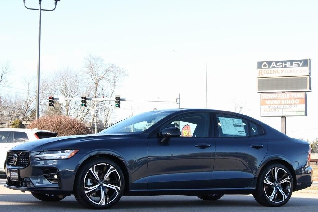 new 2025 Volvo S60 car, priced at $51,915