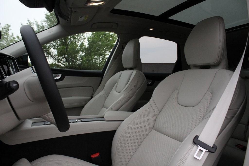 new 2025 Volvo XC60 car, priced at $60,660