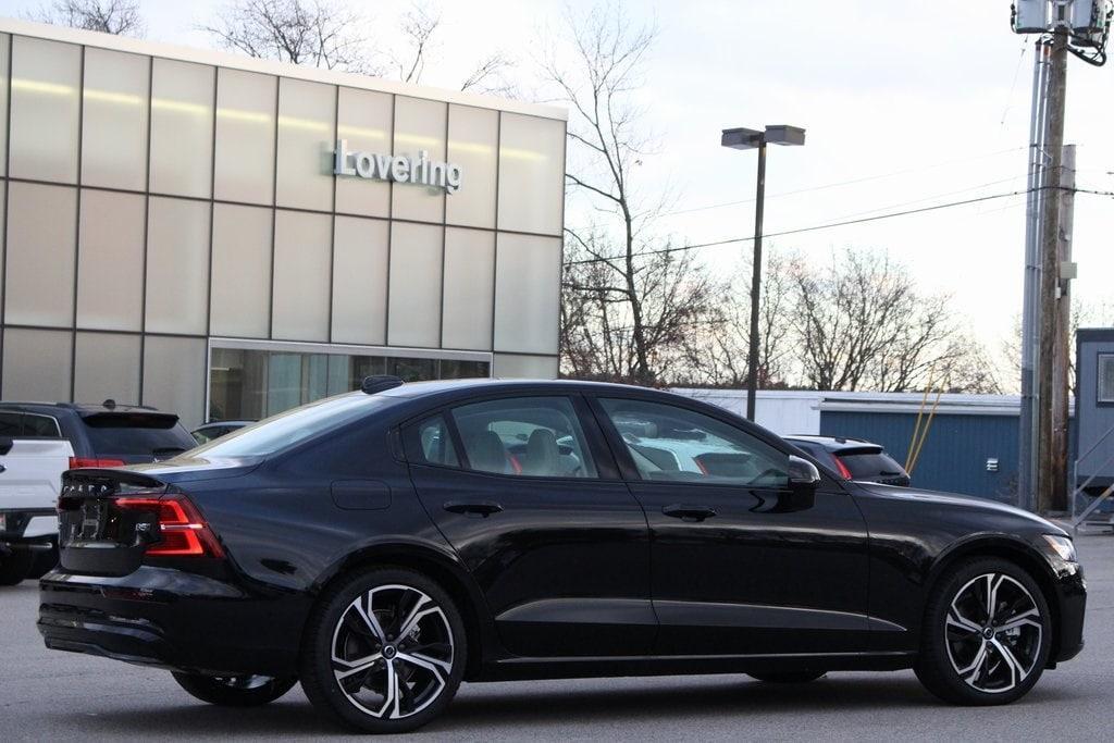 new 2025 Volvo S60 car