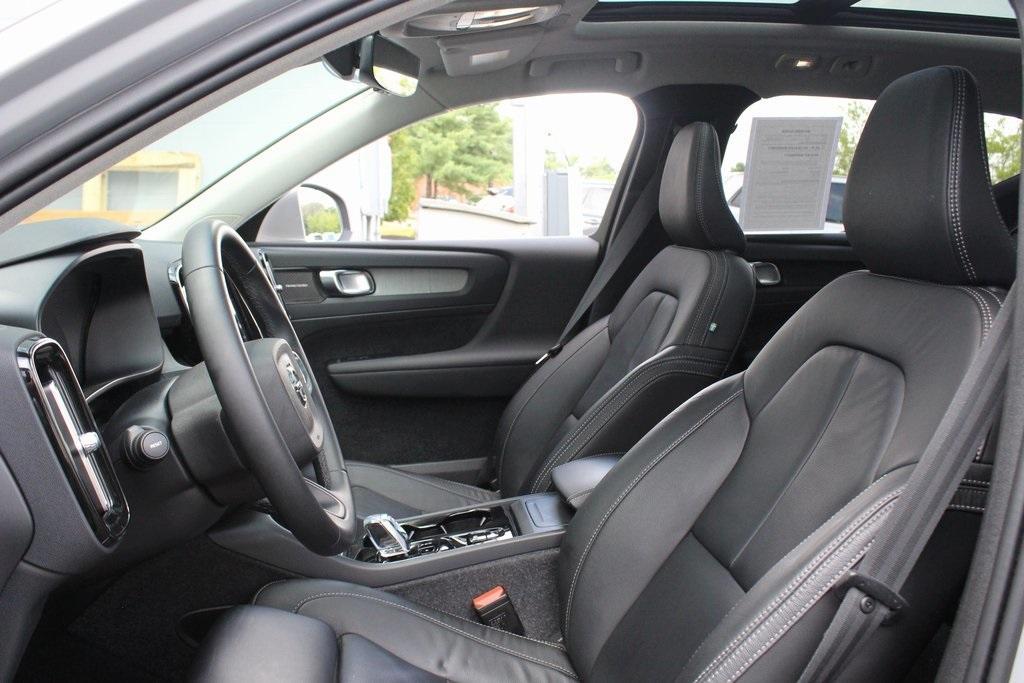 used 2023 Volvo XC40 car, priced at $35,435