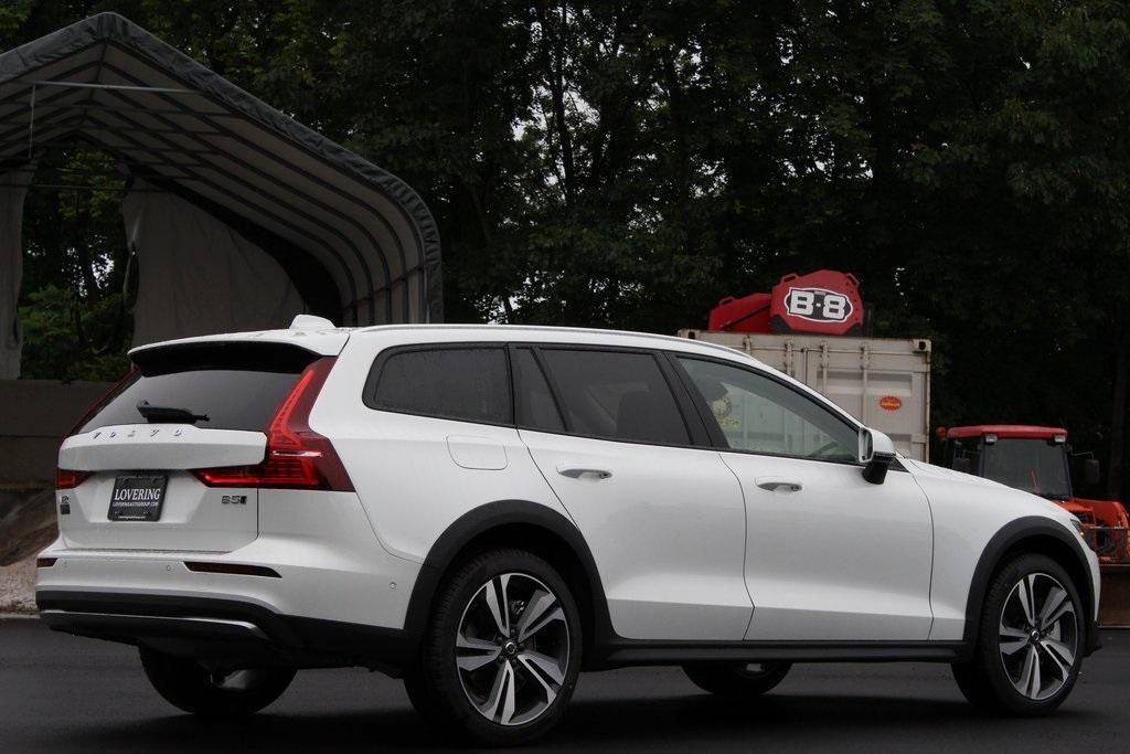 new 2025 Volvo V60 Cross Country car, priced at $55,405