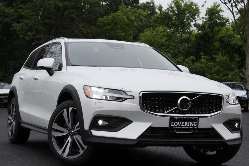 new 2025 Volvo V60 Cross Country car, priced at $55,405