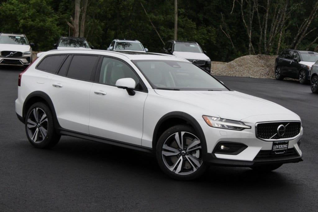 new 2025 Volvo V60 Cross Country car, priced at $55,405