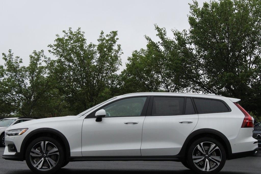 new 2025 Volvo V60 Cross Country car, priced at $55,405