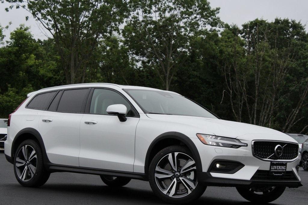new 2025 Volvo V60 Cross Country car, priced at $55,405