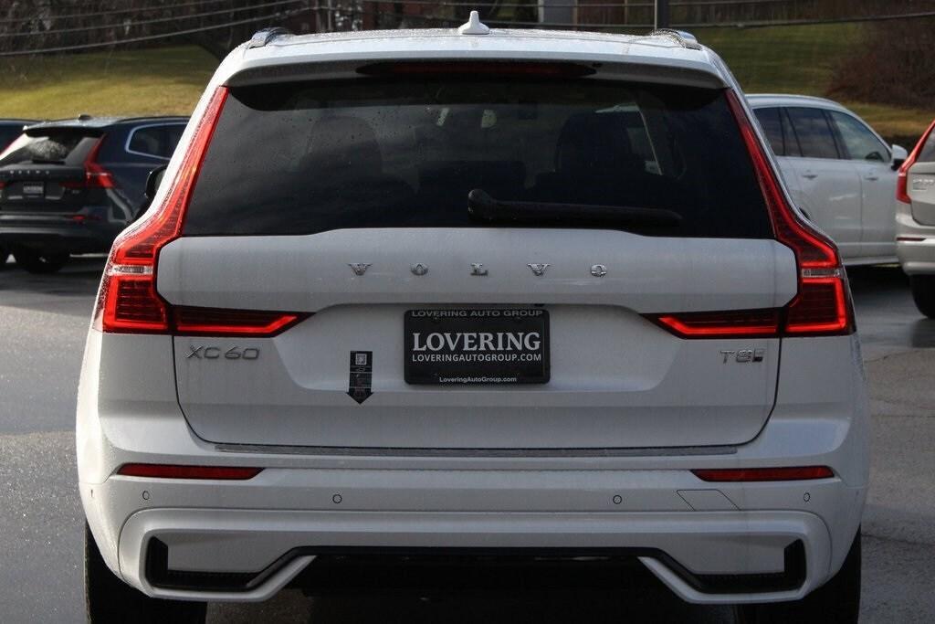 new 2025 Volvo XC60 Plug-In Hybrid car