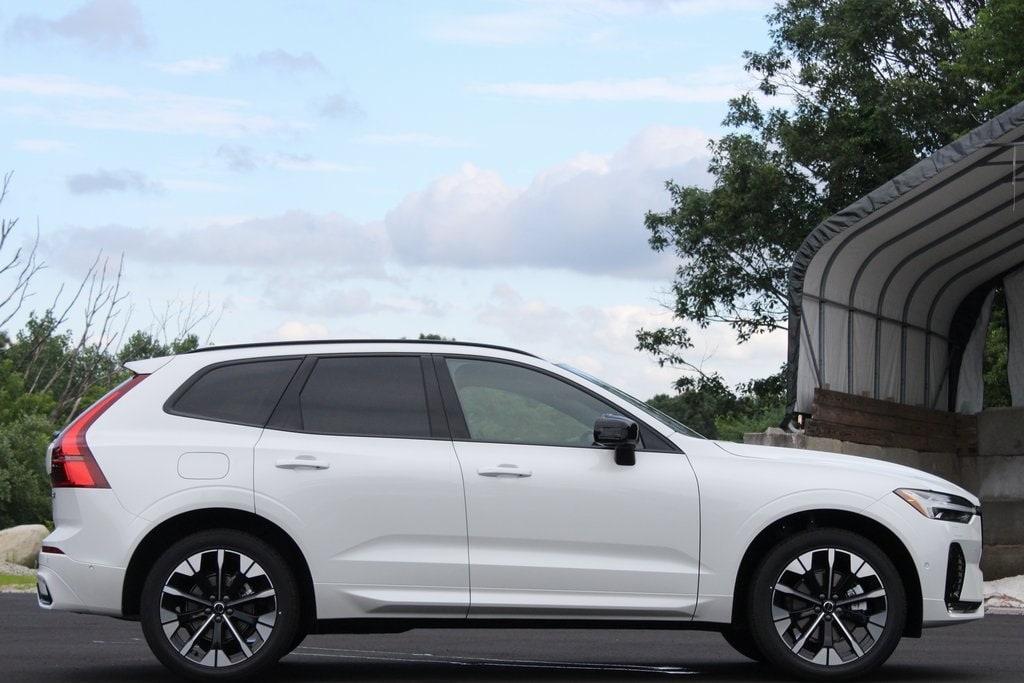 new 2026 Volvo XC60 car, priced at $57,985