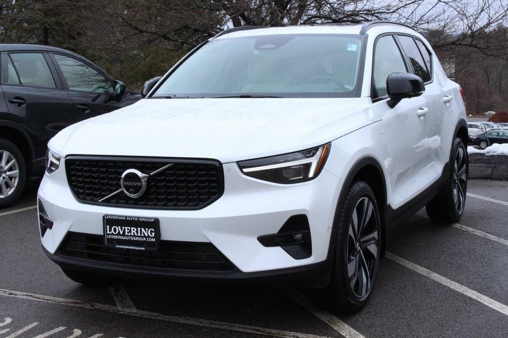 new 2024 Volvo XC40 car, priced at $51,450