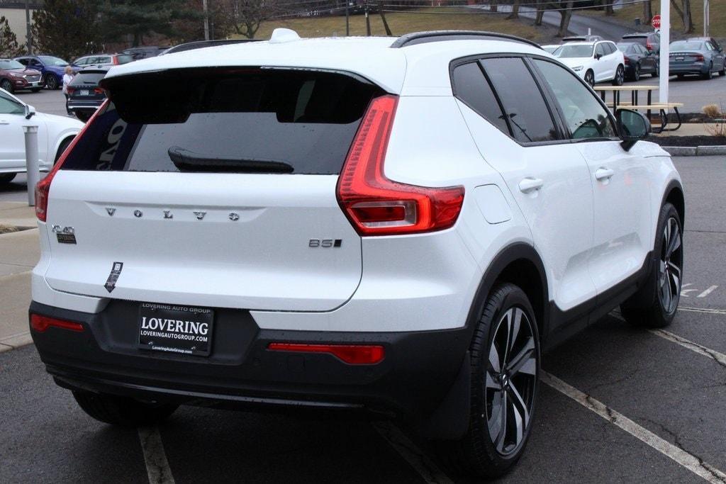 new 2024 Volvo XC40 car, priced at $50,450