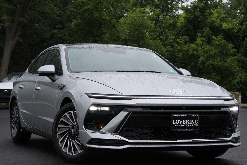 used 2024 Hyundai Sonata Hybrid car, priced at $30,477
