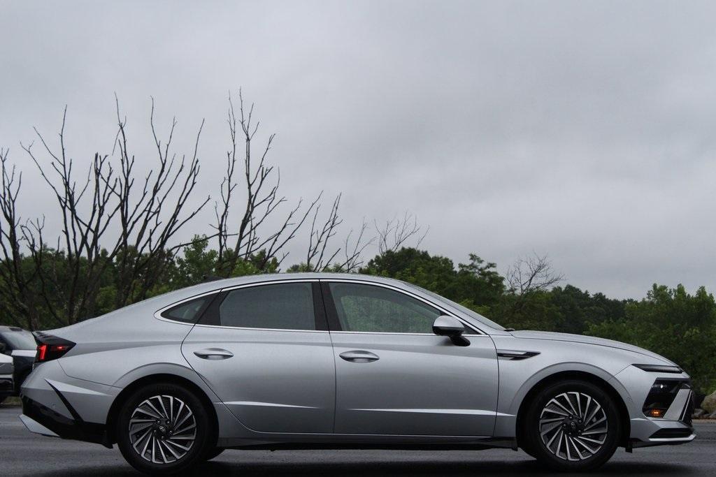 used 2024 Hyundai Sonata Hybrid car, priced at $30,477