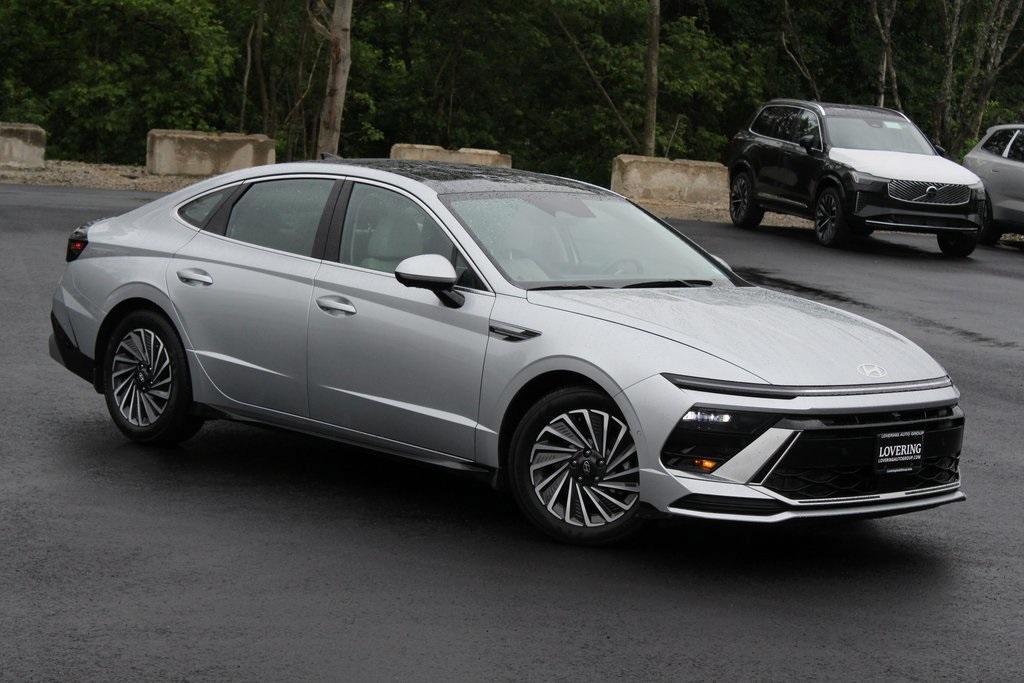 used 2024 Hyundai Sonata Hybrid car, priced at $30,477