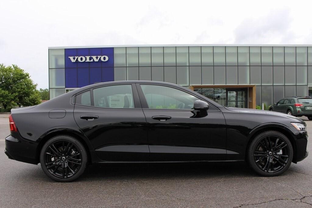 new 2024 Volvo S60 car, priced at $52,875