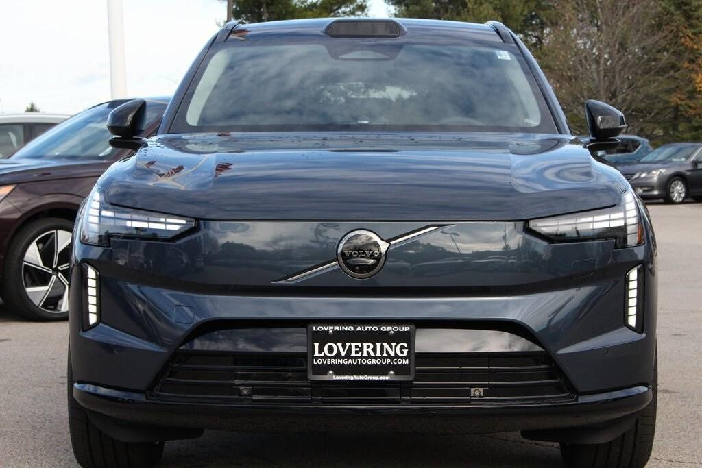 new 2025 Volvo EX90 car, priced at $93,840