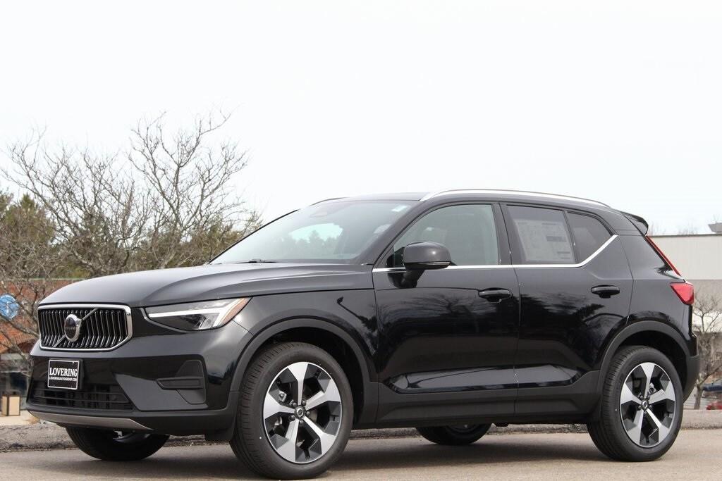 new 2025 Volvo XC40 car